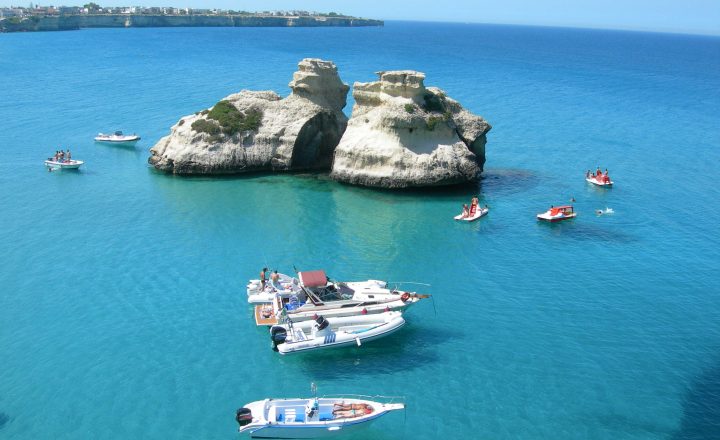 Torre dell'Orso, il faraglione delle Due Sorelle