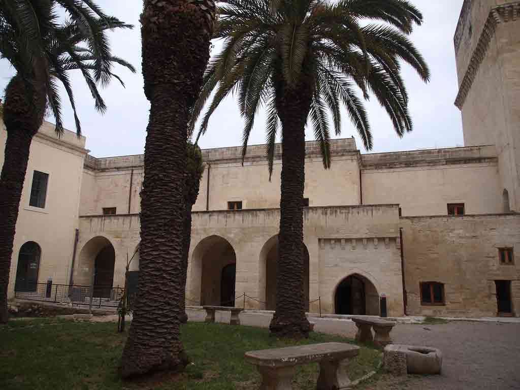 castello di lecce